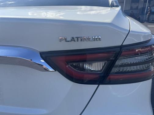 2022 Nissan Maxima 3.5 Platinum