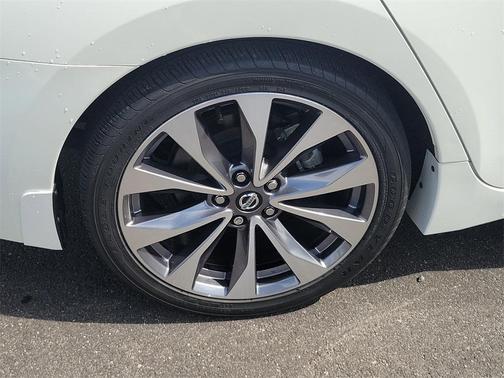 2022 Nissan Maxima 3.5 Platinum