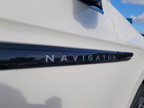 2025 Lincoln Navigator Black Label
