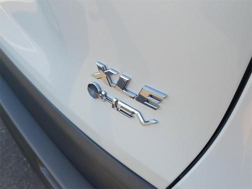 2025 Toyota RAV4 Hybrid XLE Premium