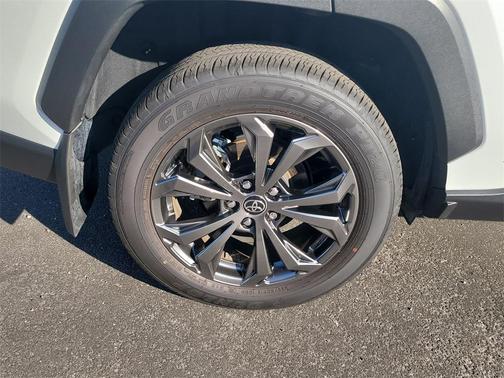 2025 Toyota RAV4 Hybrid XLE Premium