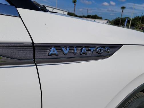 2025 Lincoln Aviator Premiere