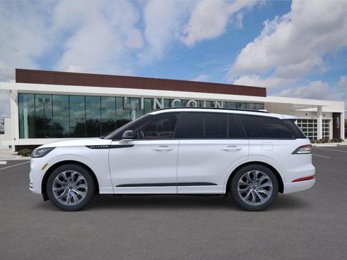 Pristine White Metallic Tri-Coat 2026 Lincoln Aviator Premiere
