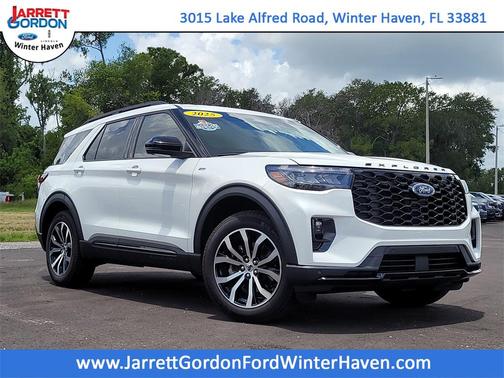 2025 Ford Explorer ST-Line