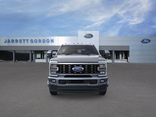 Avalanche 2026 Ford F-350 Lariat