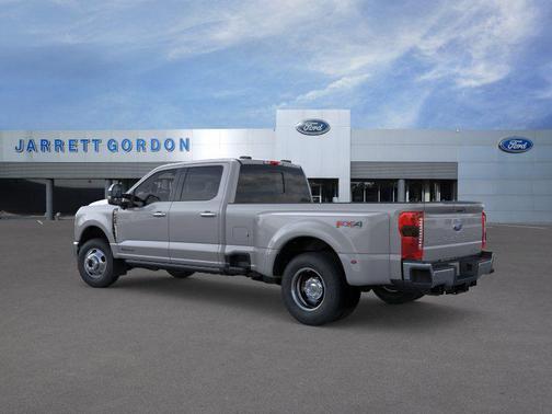 Avalanche 2026 Ford F-350 Lariat