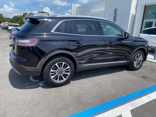 2022 Lincoln Nautilus Standard