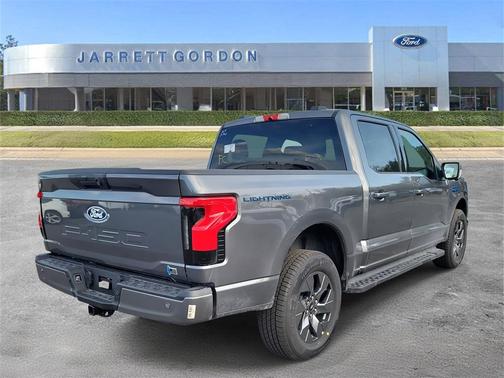 2025 Ford F-150 Lightning Flash