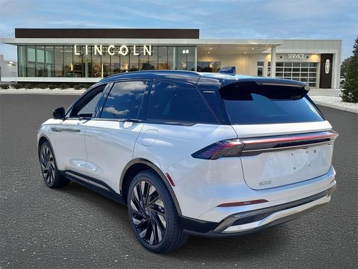 2025 Lincoln Nautilus Reserve