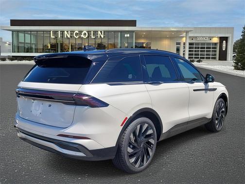 2025 Lincoln Nautilus Reserve