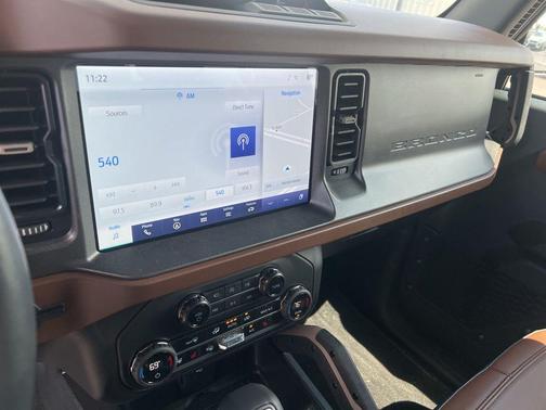 Azure Gray Metallic Tri-Coat 2024 Ford Bronco Outer Banks