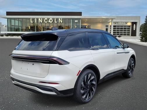 2025 Lincoln Nautilus Reserve