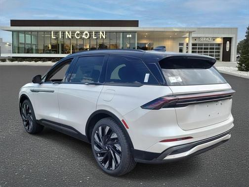 2025 Lincoln Nautilus Reserve