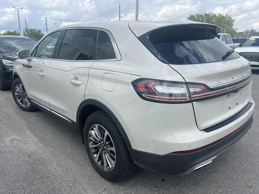 2023 Lincoln Nautilus Standard