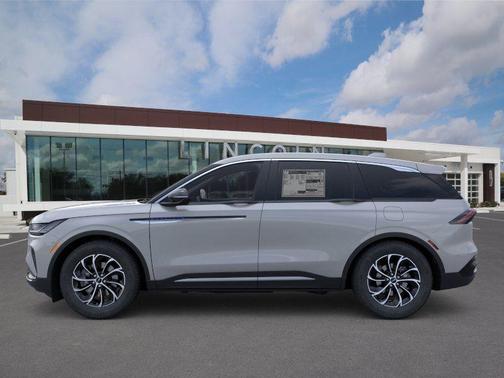 Gray Matter Metallic Clearcoat 2026 Lincoln Nautilus Premiere