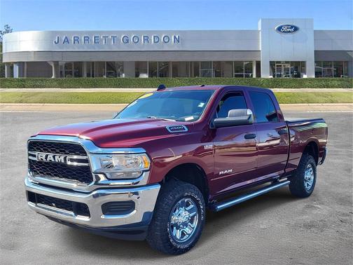 2022 RAM 2500 Tradesman Crew Cab 4x4 6'4' Box