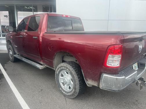 2022 RAM 2500 Tradesman Crew Cab 4x4 6'4' Box