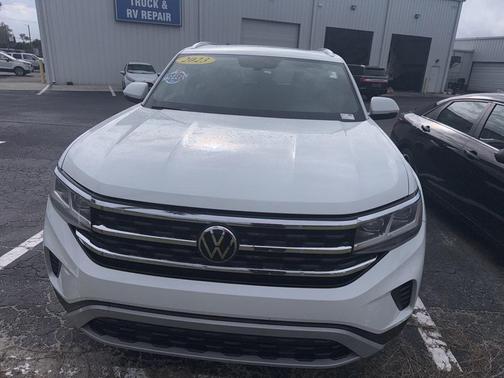 2023 Volkswagen Atlas Cross Sport 2.0T SE w/Technology