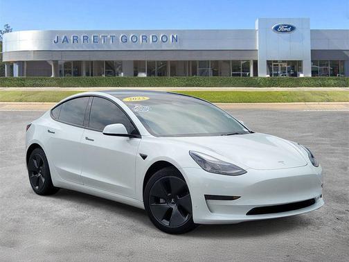 Pearl White Multi-Coat 2023 Tesla Model 3 Standard Range