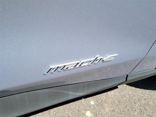 2022 Ford Mustang Mach-E Select