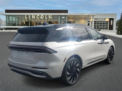 2025 Lincoln Nautilus Black Label