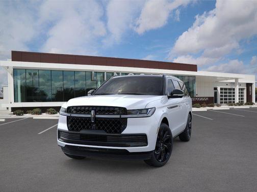 Crystal White Metallic Clearcoat 2026 Lincoln Navigator Black Label