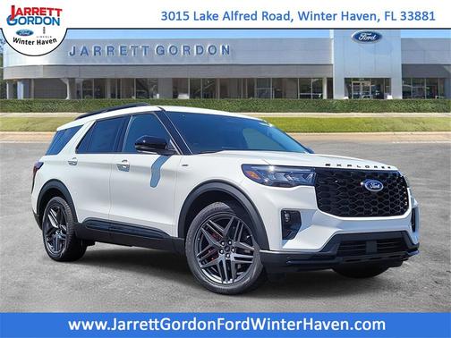 2025 Ford Explorer ST-Line