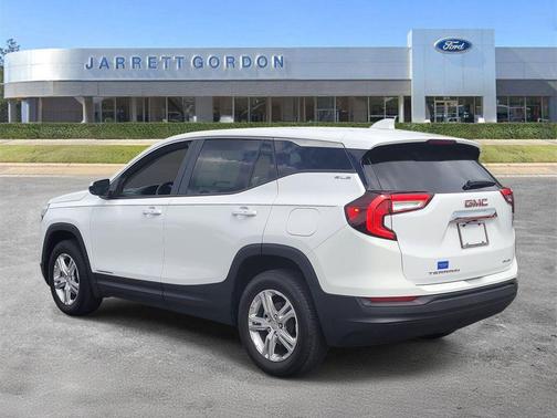 Summit White 2024 GMC Terrain SLE