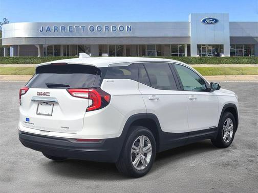 Summit White 2024 GMC Terrain SLE