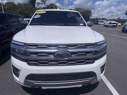 Star White Metallic Tri-Coat 2024 Ford Expedition Max Platinum