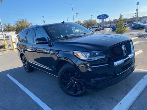 2023 Lincoln Navigator Reserve