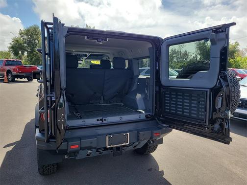 2024 INEOS Grenadier Fieldmaster