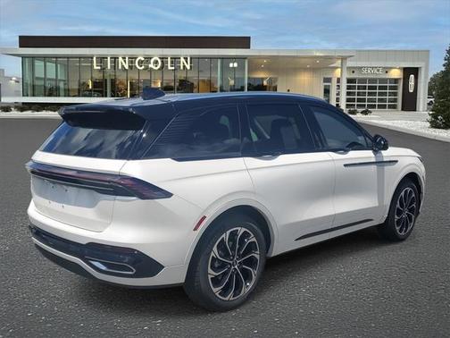 2025 Lincoln Nautilus Reserve