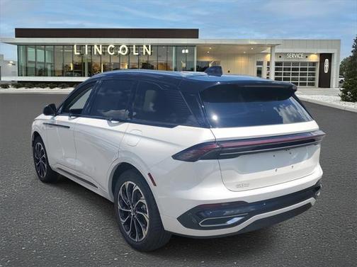 2025 Lincoln Nautilus Reserve