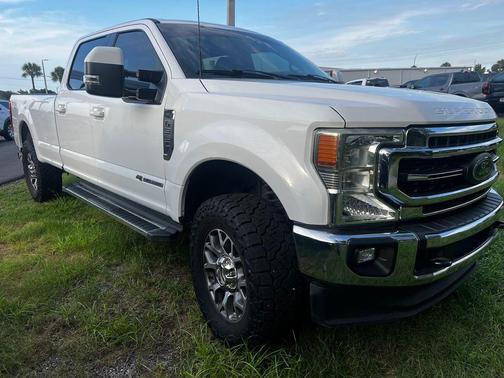 Oxford White 2022 Ford F-350 Lariat