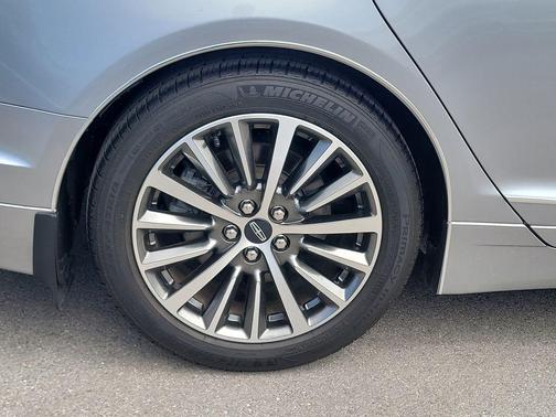 2020 Lincoln MKZ Standard