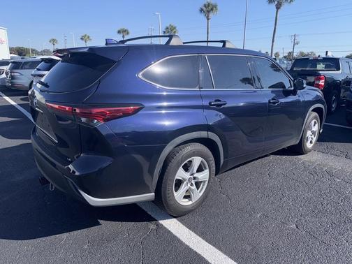2021 Toyota Highlander LE