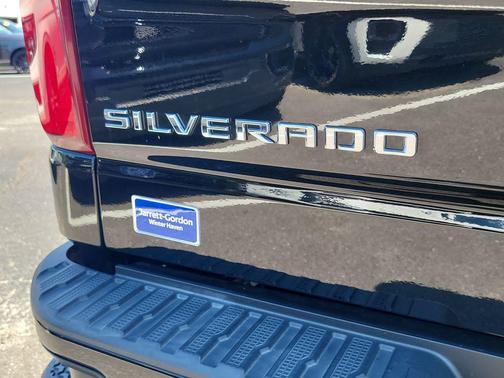 Black 2022 Chevrolet Silverado 1500 Limited Custom