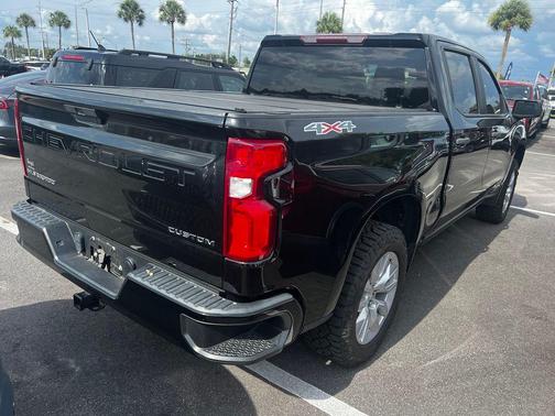 Black 2022 Chevrolet Silverado 1500 Limited Custom