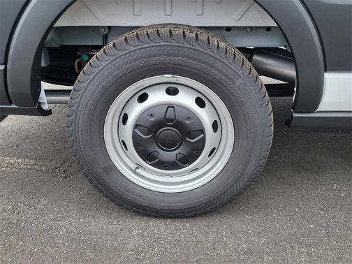 2025 Ford Transit-350 XL