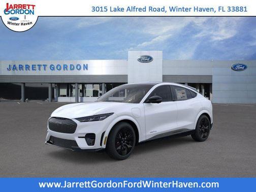 Star White Metallic Tri-Coat 2026 Ford Mustang Mach-E GT