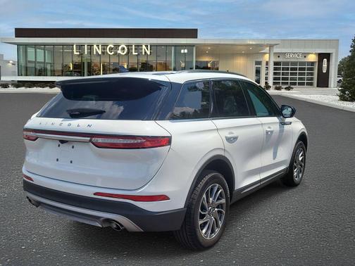 2022 Lincoln Corsair Standard