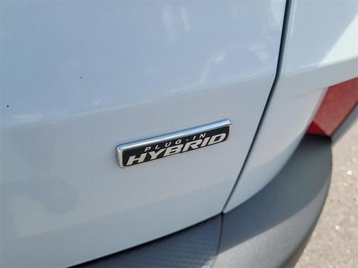 2025 Ford Escape PHEV SE