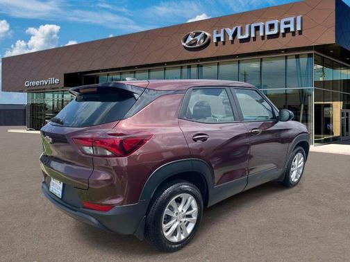 Mahogany Red Metallic 2022 Chevrolet Trailblazer LS