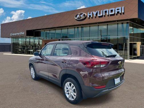 Mahogany Red Metallic 2022 Chevrolet Trailblazer LS
