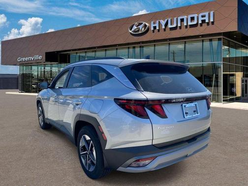 Shimmering Silver 2026 Hyundai TUCSON SEL