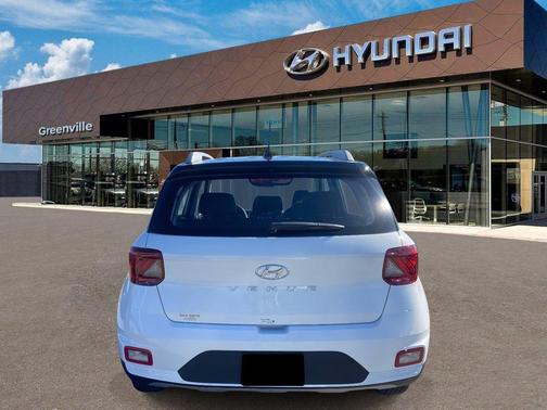 Lunar White 2026 Hyundai VENUE SEL