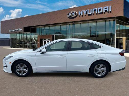 White 2023 Hyundai SONATA SE