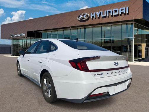 White 2023 Hyundai SONATA SE