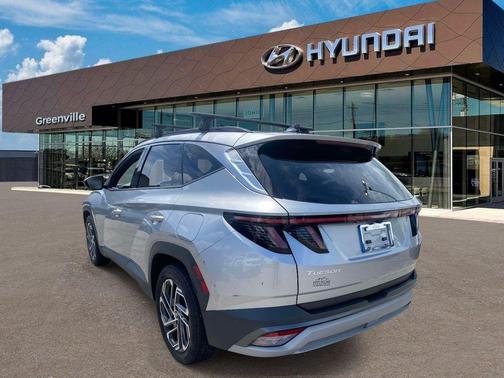 Shimmering Silver 2025 Hyundai TUCSON Limited